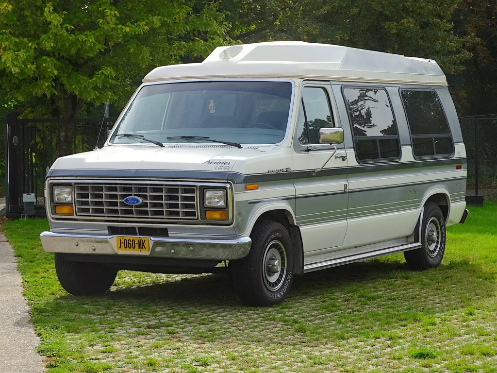 Vintage American Charm: The Ford Econoline 150 ‘First Editions’ 302 V8&nbsp;Auction