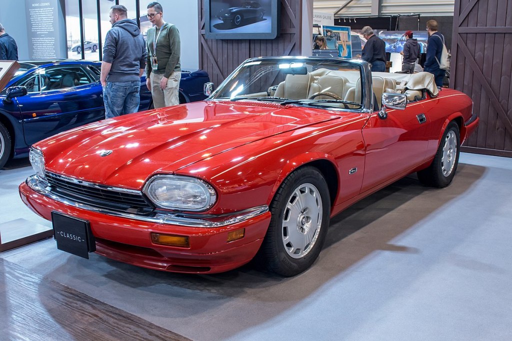 Exploring the Luxury of the Jaguar XJ-S: A Classic Youngtimer&nbsp;Model